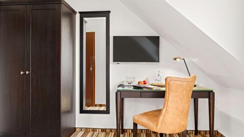 Single Room with Land View
