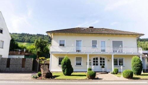 Apartment with Shower