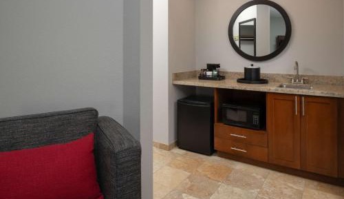 Studio Suite with Two Queen Beds - Non-Smoking