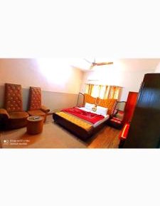 Deluxe Double Room (2 Adults + 1 Child)