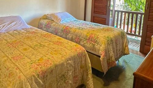 Deluxe Queen Suite