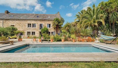 Superior One-Bedroom Apartment