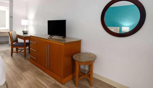 King Room - Disability Access/Non-Smoking