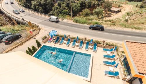 Deluxe Double Room with Balcony and Sea View