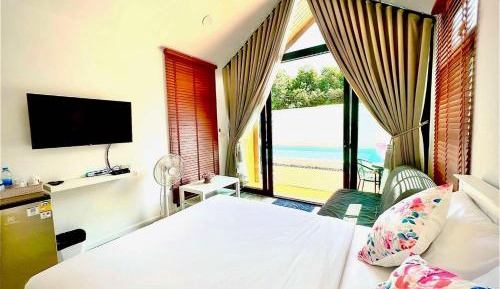 Deluxe Queen Room