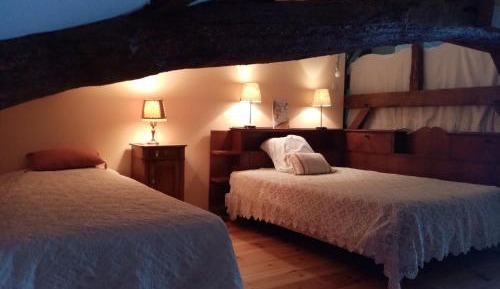 Standard Double Room with Shared Bathroom