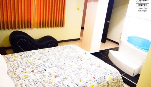 Deluxe Suite with Spa Bath