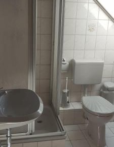 Basic Triple Room with Shared Bathroom