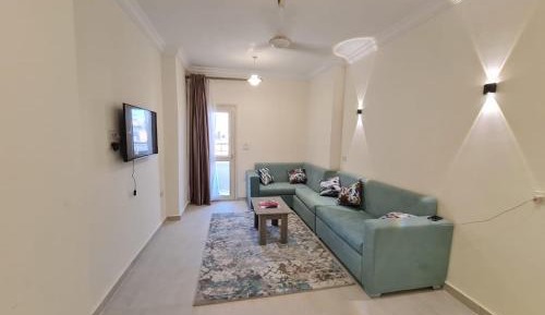 Three-Bedroom Apartment with Balcony