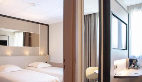 Two Connecting Double Rooms