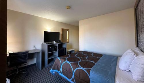 Queen Room - Disability Access/Non-Smoking