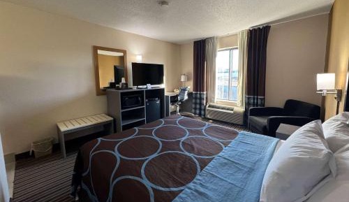 Queen Room - Non-Smoking