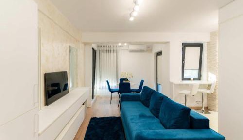 Superior One-Bedroom Apartment with Balcony