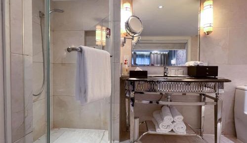 One-Bedroom King Suite - Ground Floor/Non-Smoking