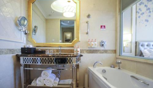 Standard King Room