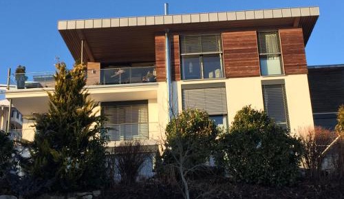 Apartment with Mountain View