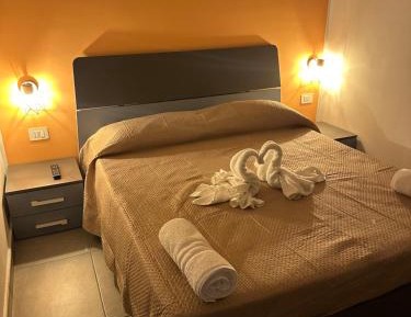 Deluxe One-Bedroom Apartment with Garden View