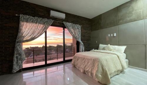 Family Room with Sea View