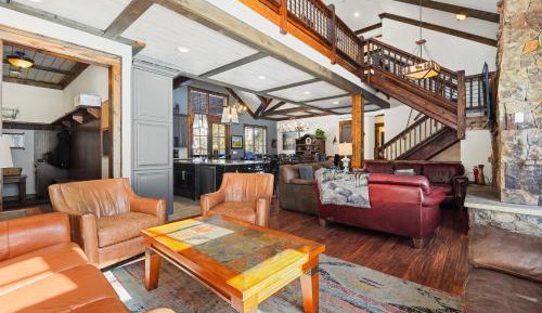 Eight-Bedroom House