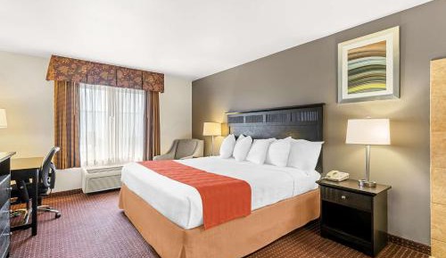 King Suite with Spa Bath - Disability Access/Non-Smoking