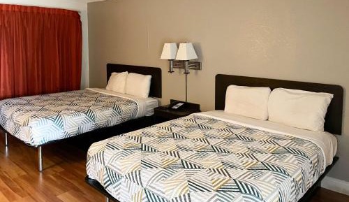 Queen Room with Two Queen Beds - Non-Smoking