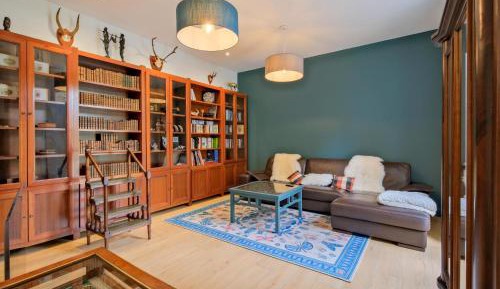 Six-Bedroom Holiday Home