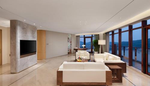 Panoramic Suite