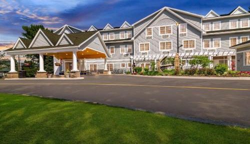 King Suite - Non-Smoking