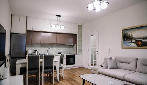 One-Bedroom Apartment with View