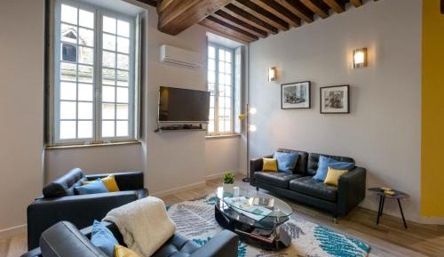 Two-Bedroom Apartment with City View