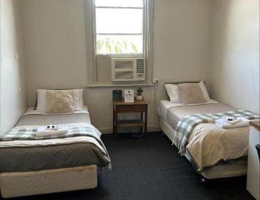 Basic Triple Room with Shared Bathroom