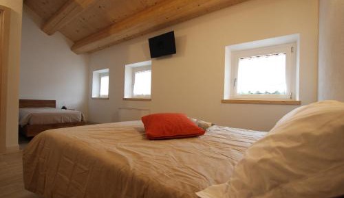 Triple Room with Mountain View