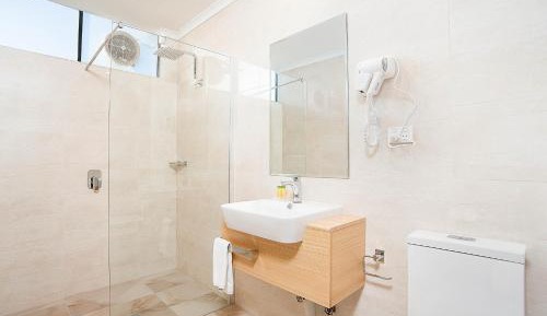 Budget Queen Room