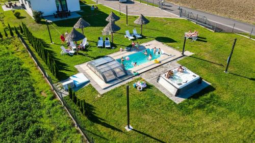Two-Bedroom Deluxe Apartment with Garden View