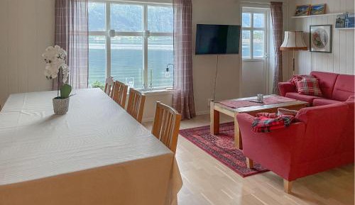 Four-Bedroom Holiday Home