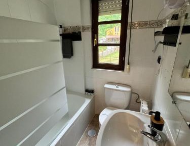 Single Room with Private External Bathroom
