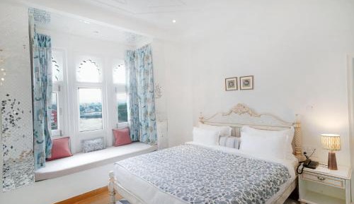 King Room with Lake View