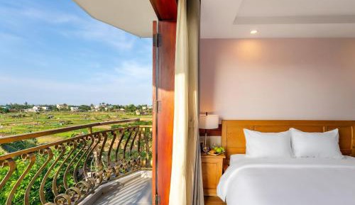 King Suite with Balcony