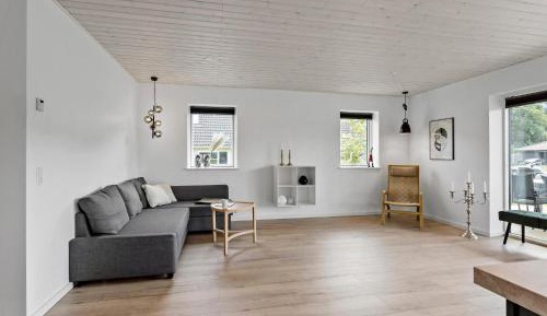 Three-Bedroom Vacation Home 