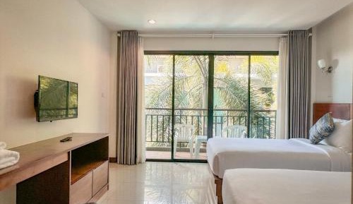 Superior Double or Twin Room with Pool View