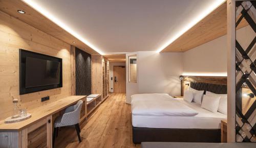 Panorama Suite with Balcony