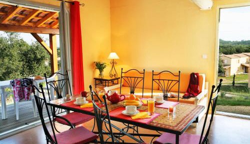 Two-Bedroom house (6 people)