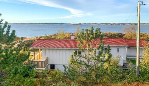 Three-Bedroom Vacation Home 