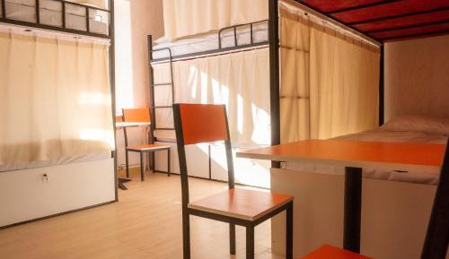 10-Bed Mixed Dormitory Room
