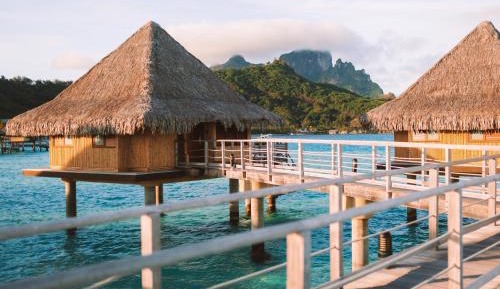 1 King Bed Overwater Bungalow Beach View