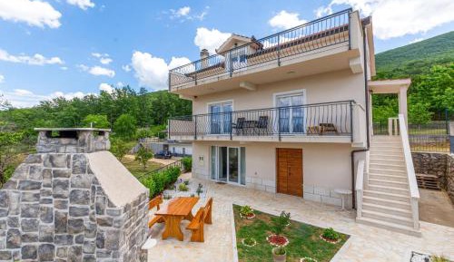 Four-Bedroom Holiday Home