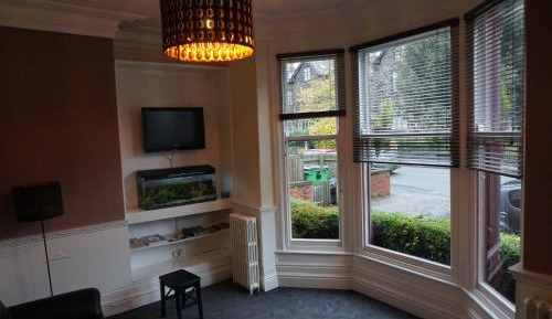 Standard Twin Room with Shared Bathroom