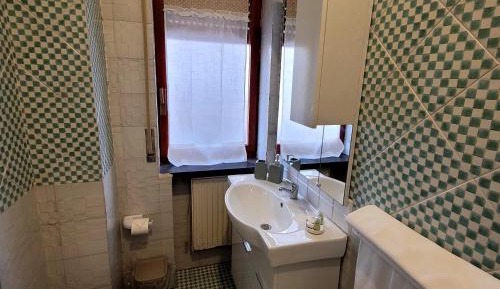 Twin Room with Private Bathroom