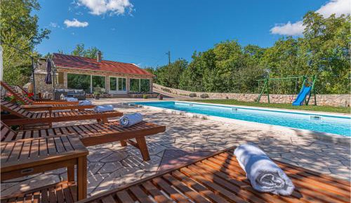 Three-Bedroom Holiday Home 