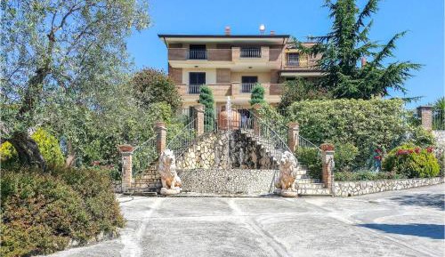 Seven-Bedroom Holiday Home